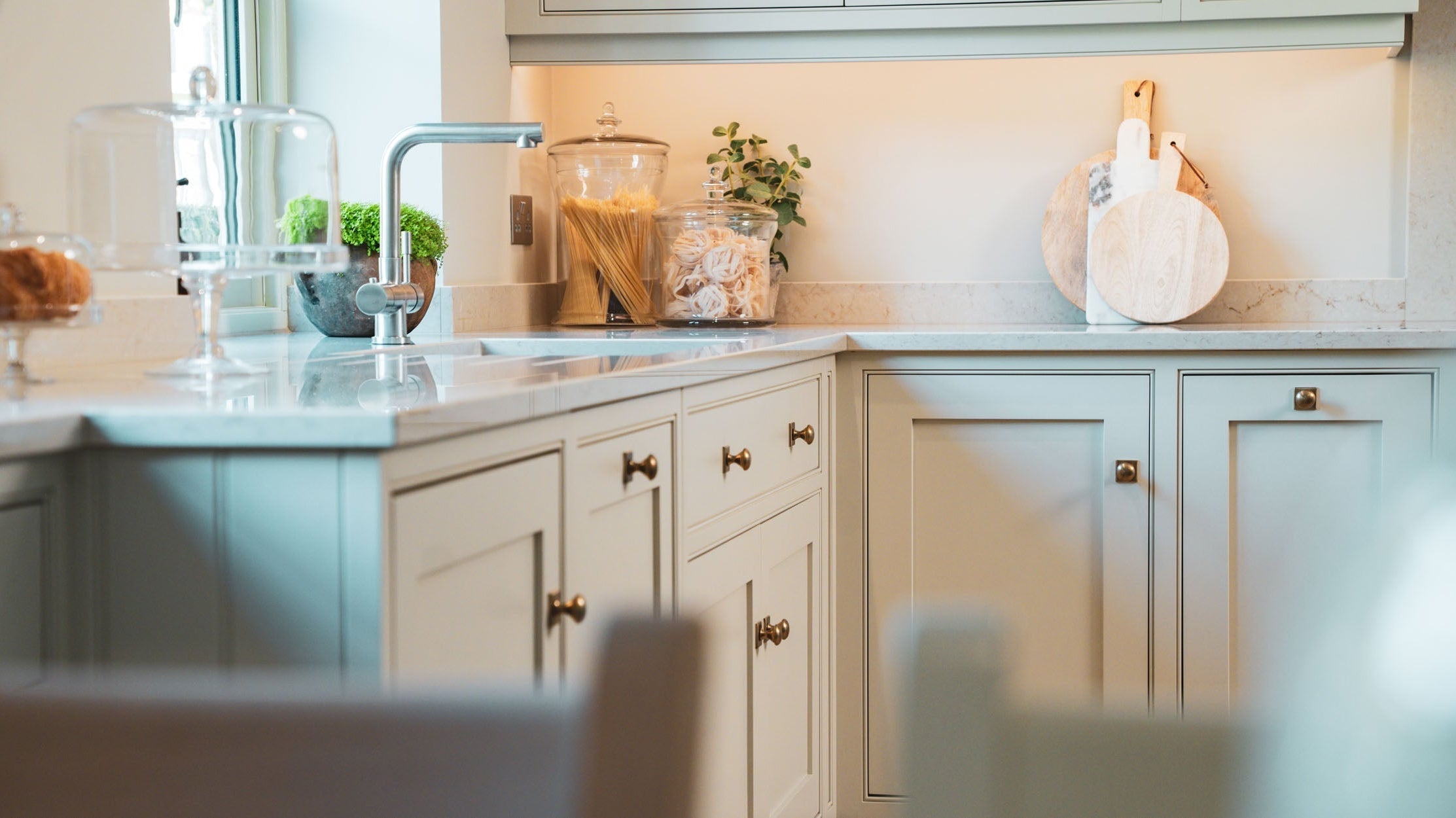 A Chic Cotswolds Kitchen