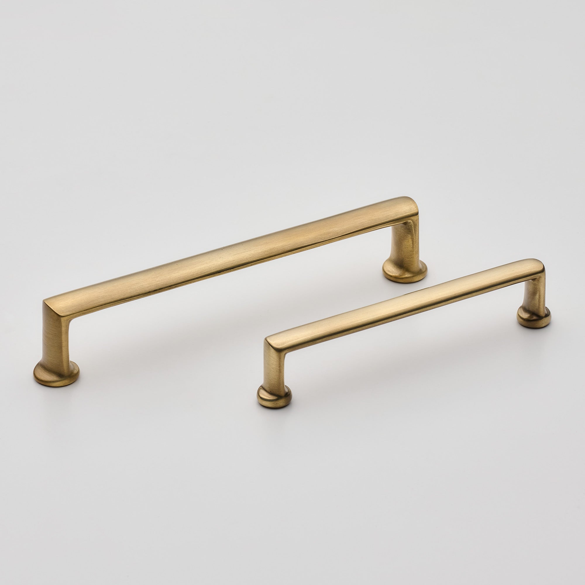 Verve Cabinet Pull Handle – Henry Blake